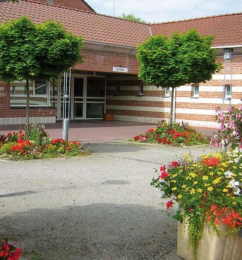 EHPAD Neuville en Ferrain 1484908698
