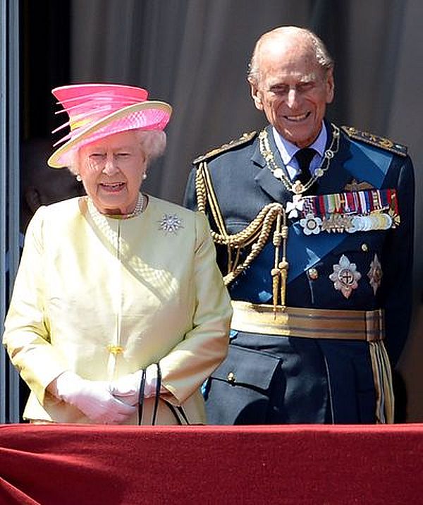 Elizabeth 6 II au 75e anniversaire de la Bataille d Angleterre a Buckingham Palace le 10 juillet 2015