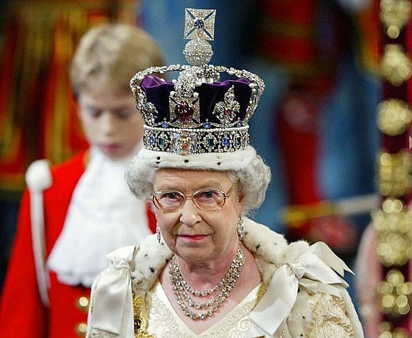 Recueillement 4 ALERTE La reine Elizabeth II est morte